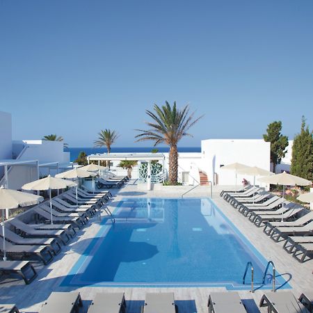 Riu La Mola Hotel Playa Migjorn Bagian luar foto