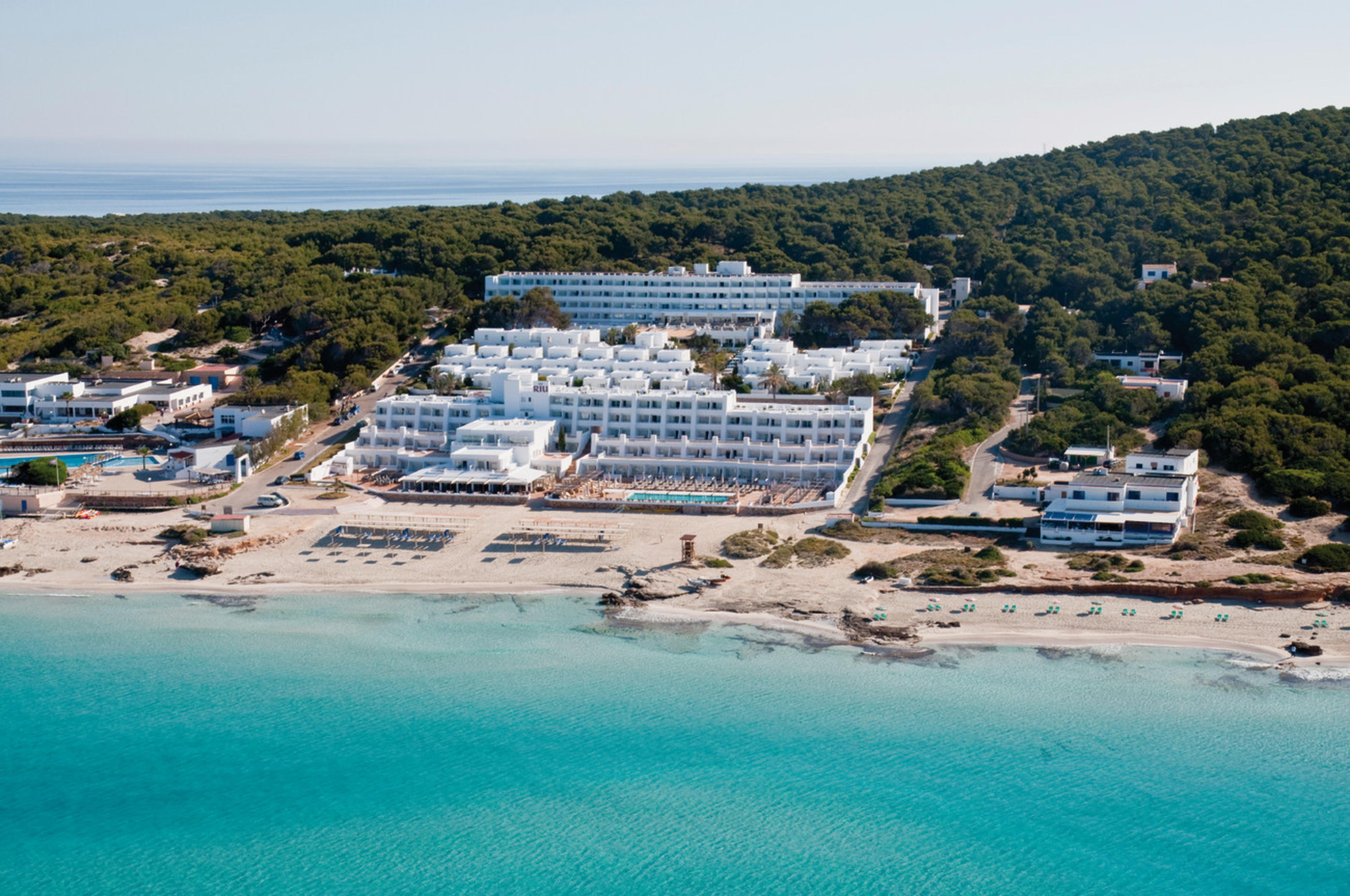 Riu La Mola Hotel Playa Migjorn Bagian luar foto