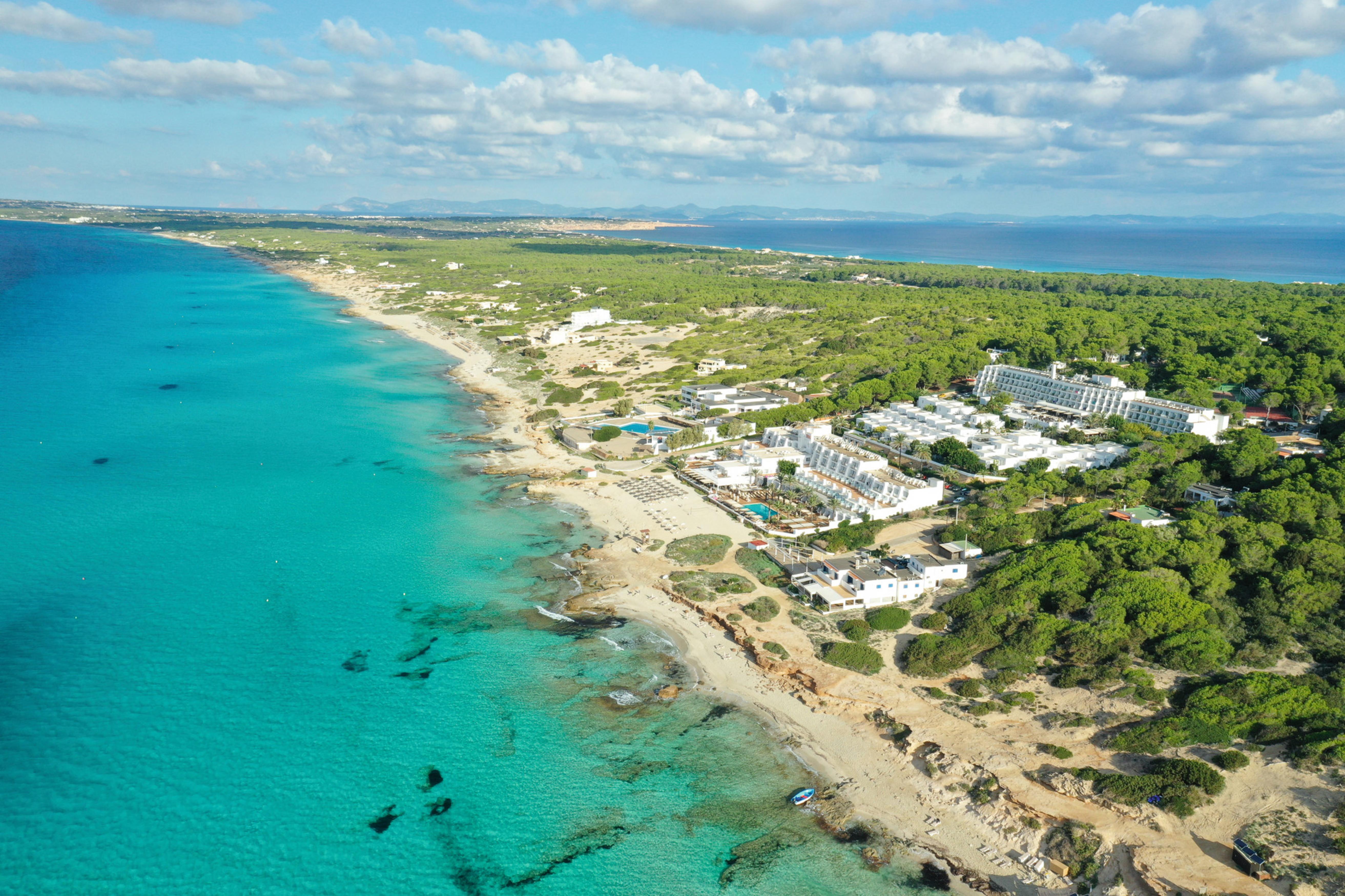 Riu La Mola Hotel Playa Migjorn Bagian luar foto