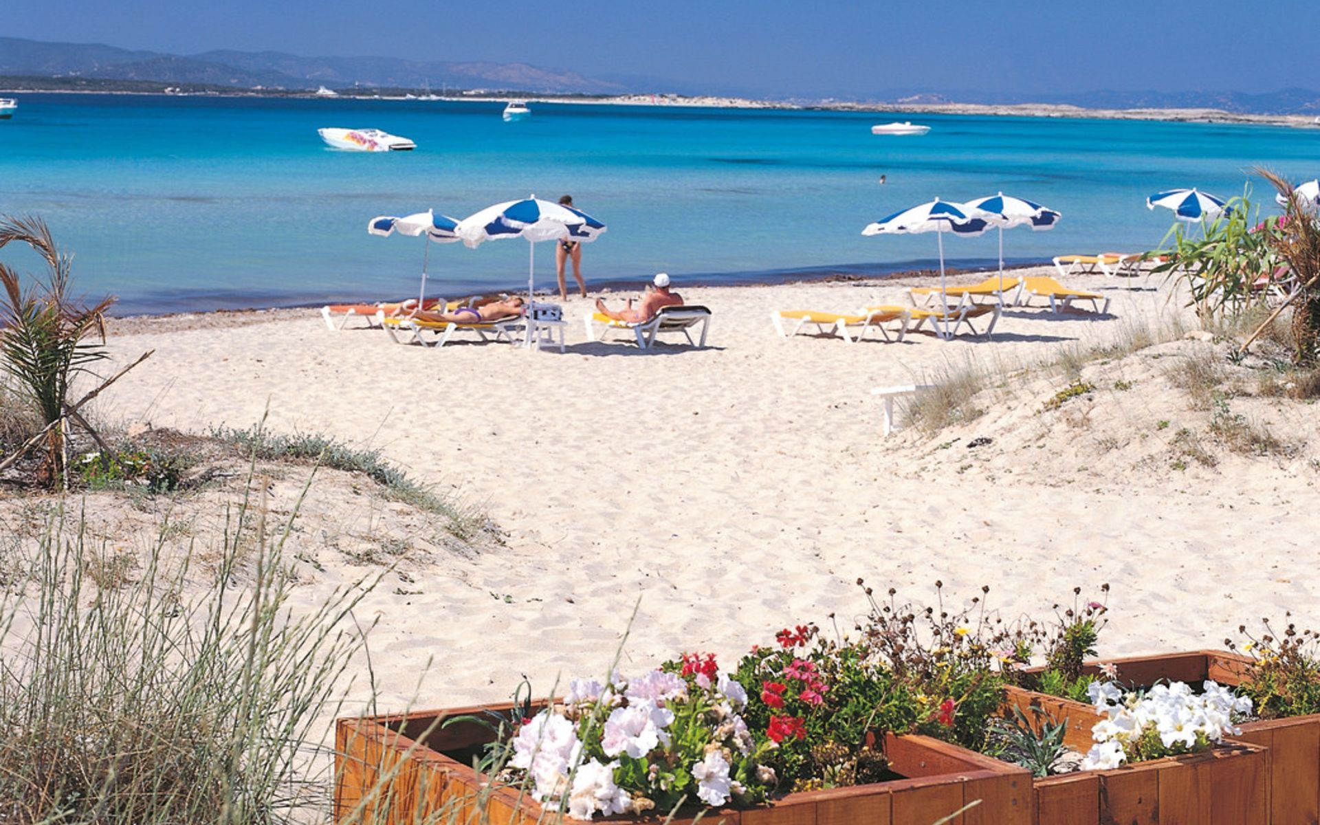 Riu La Mola Hotel Playa Migjorn Bagian luar foto
